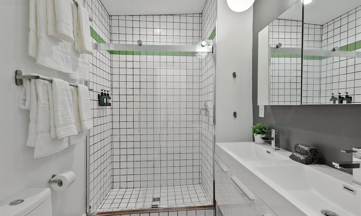 Photo of Bathroom in Dixon Park