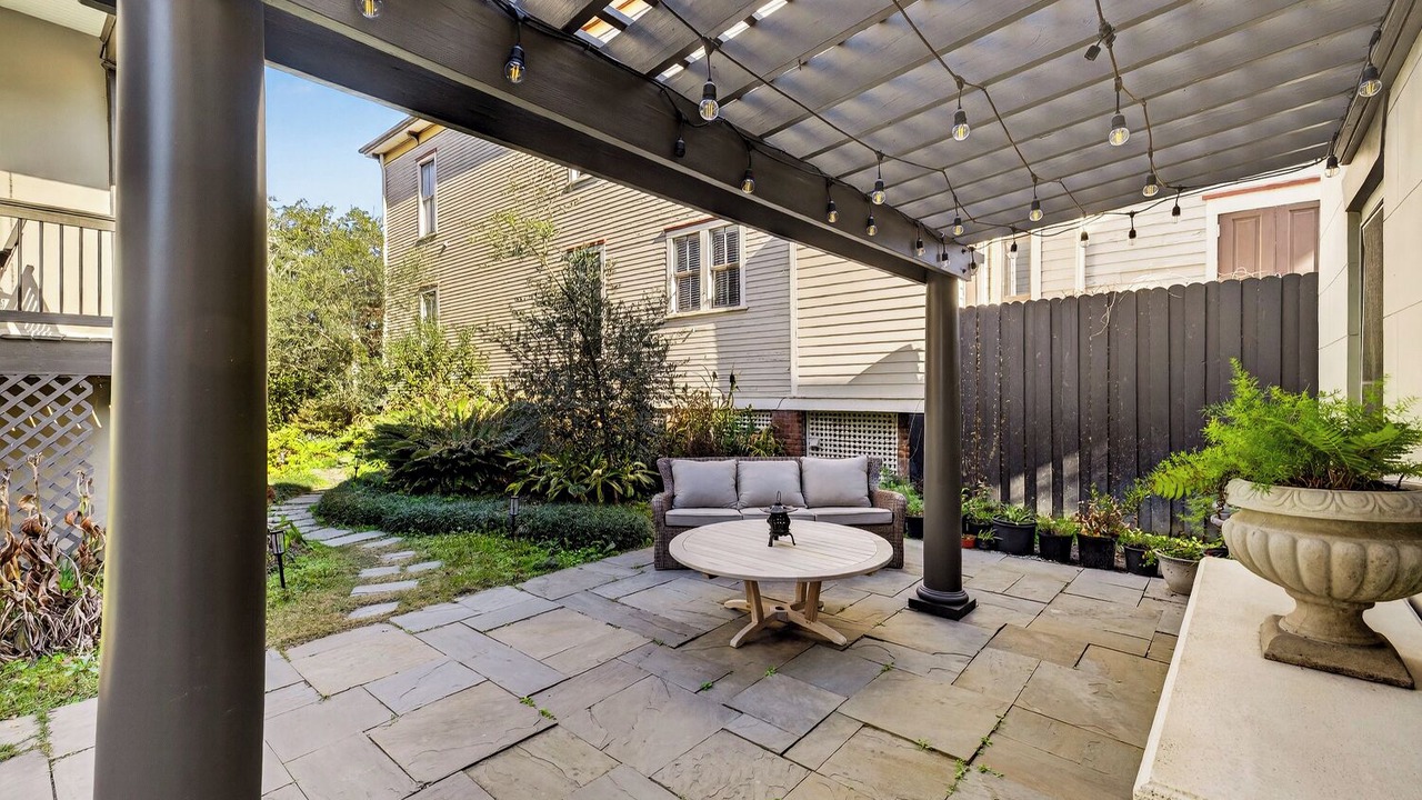 Photo of Patio Balcony in Savannah Victorian District