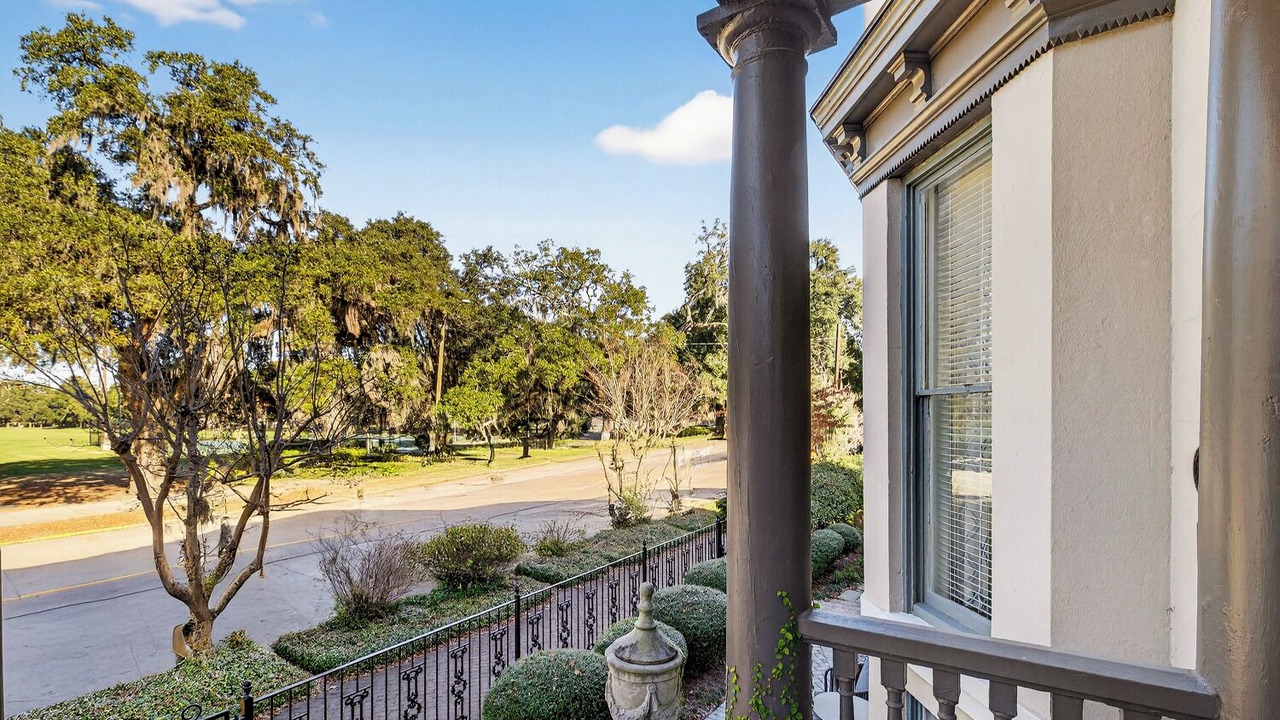Photo of Outdoor in Savannah Victorian District