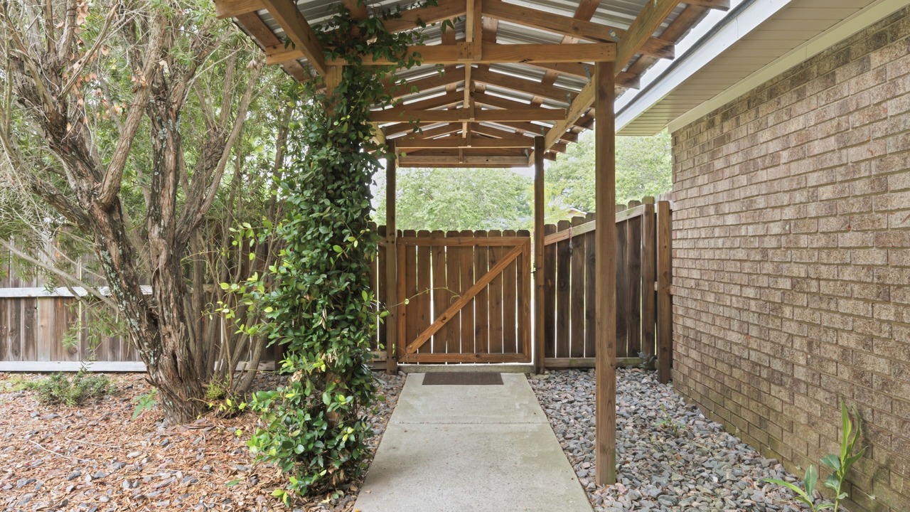 Photo of Outdoor in Bloomingdale