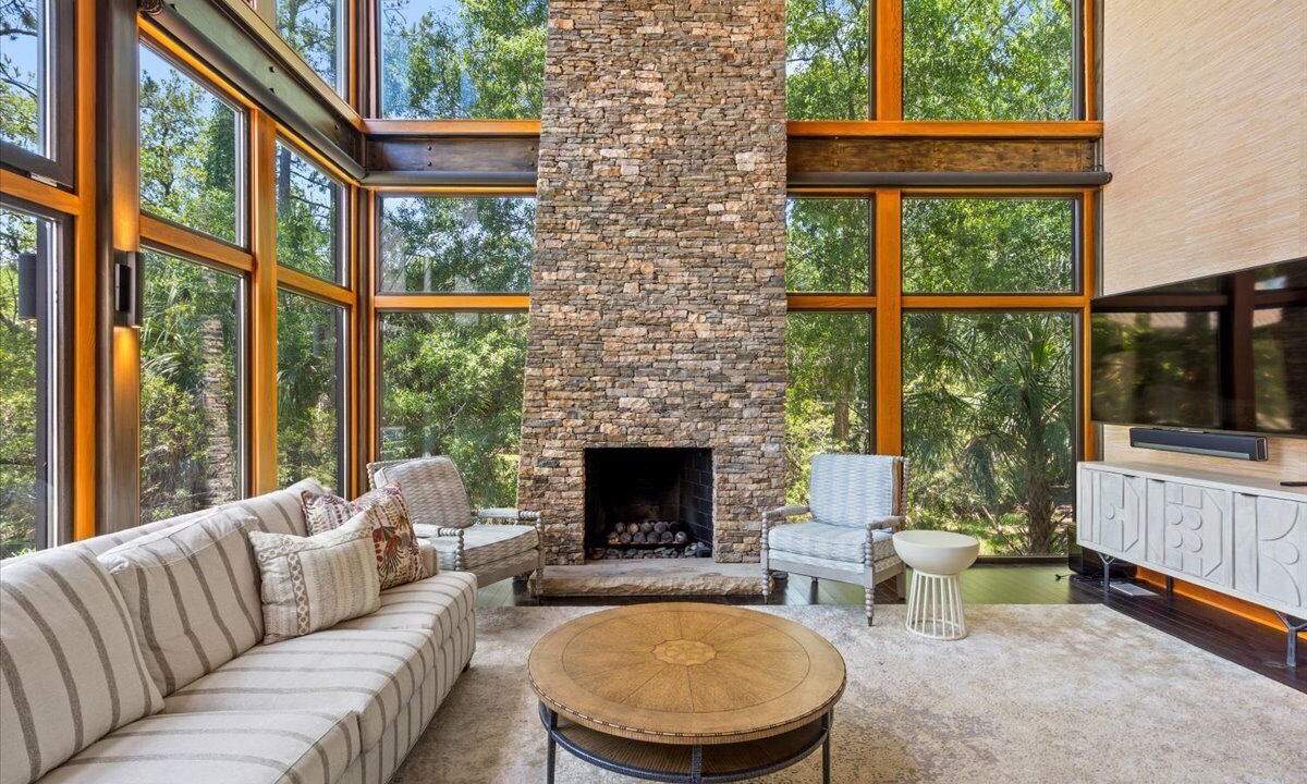 Photo of Livingroom in Vanderhorst Plantation