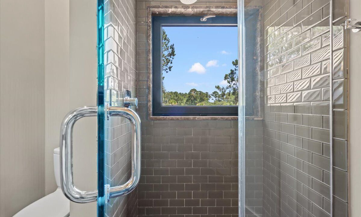 Photo of Bathroom in Vanderhorst Plantation