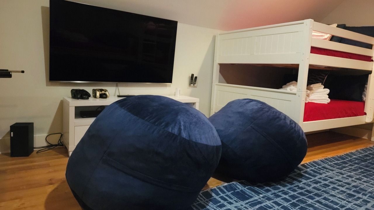 Photo of Bedroom in Folly Field