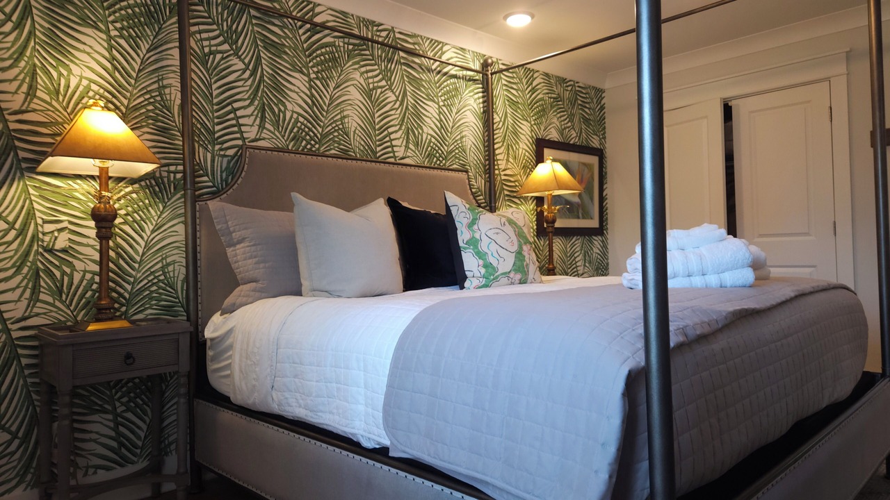 Photo of Bedroom in Folly Field