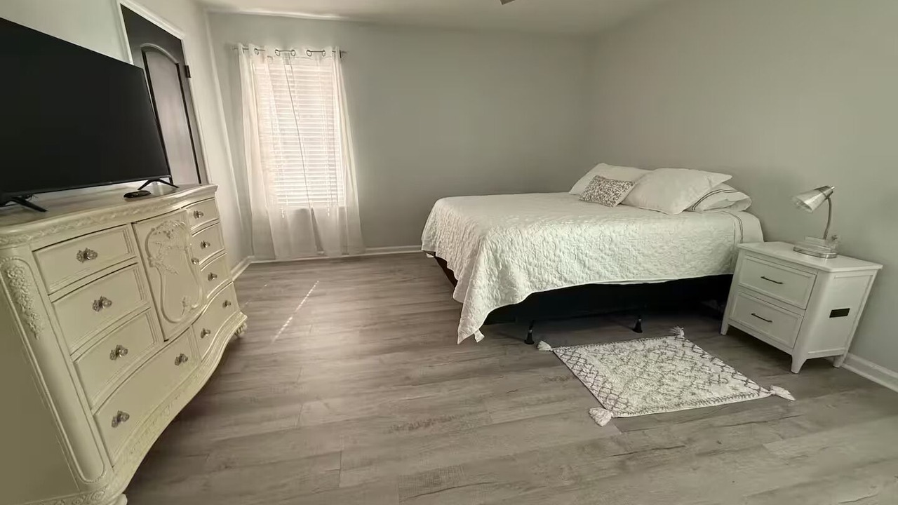 Photo of Bedroom in Goose Creek