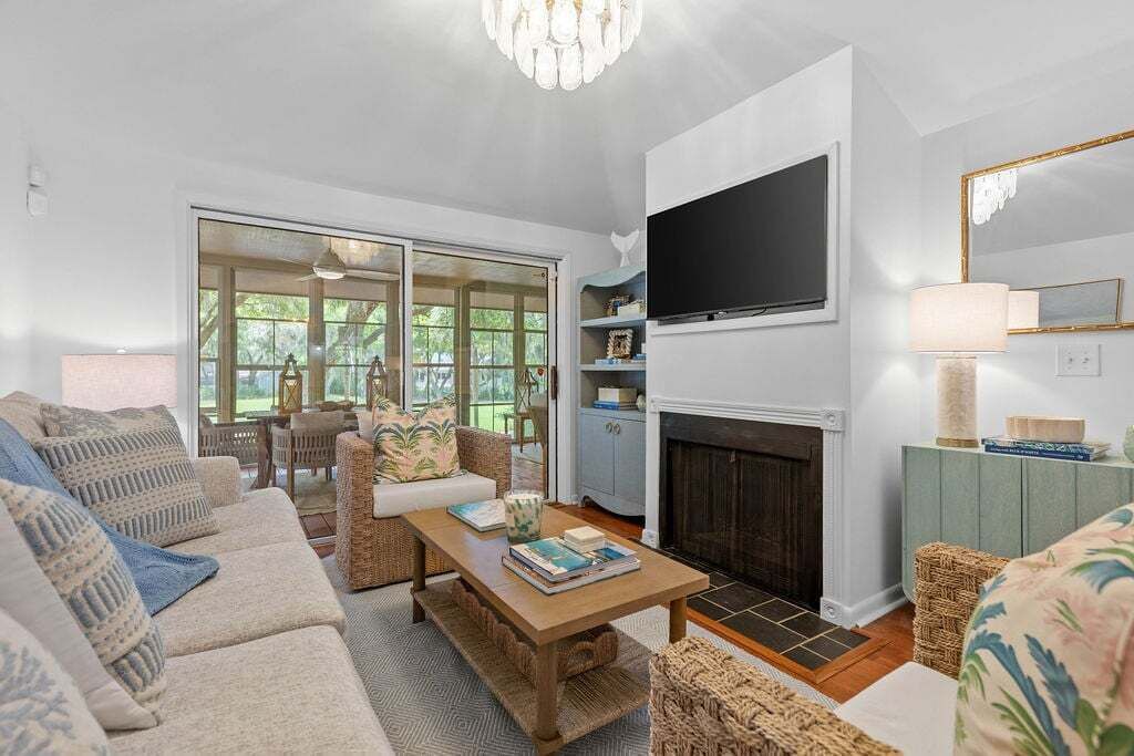 Photo of Livingroom in Seabrook Island