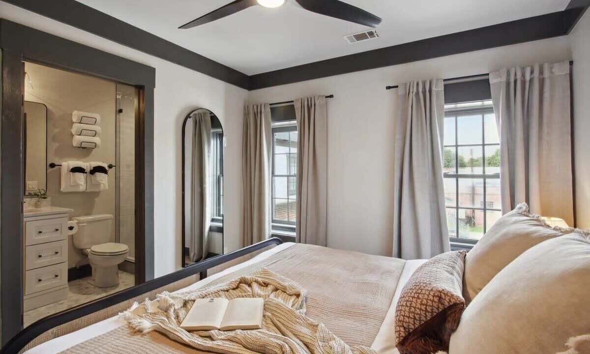 Photo of Bathroom in Old West Broad Neighborhood
