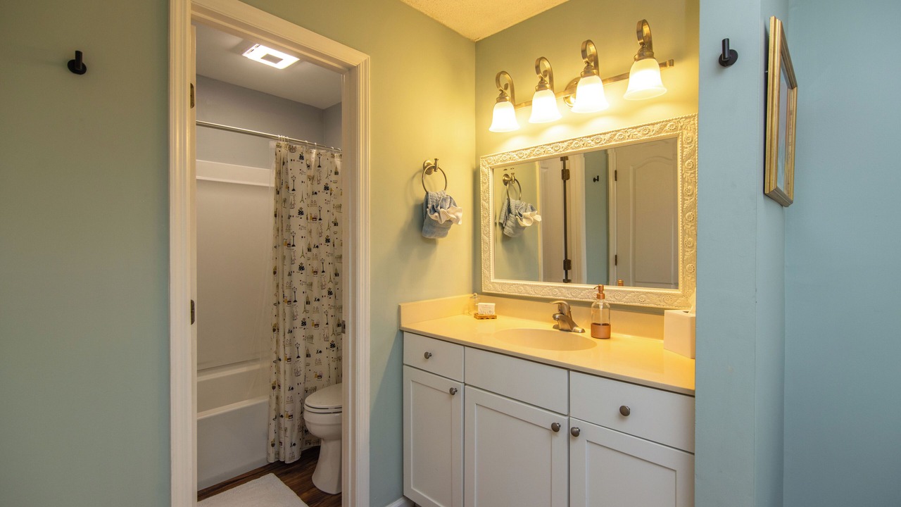 Photo of Bathroom in Ocean Ridge