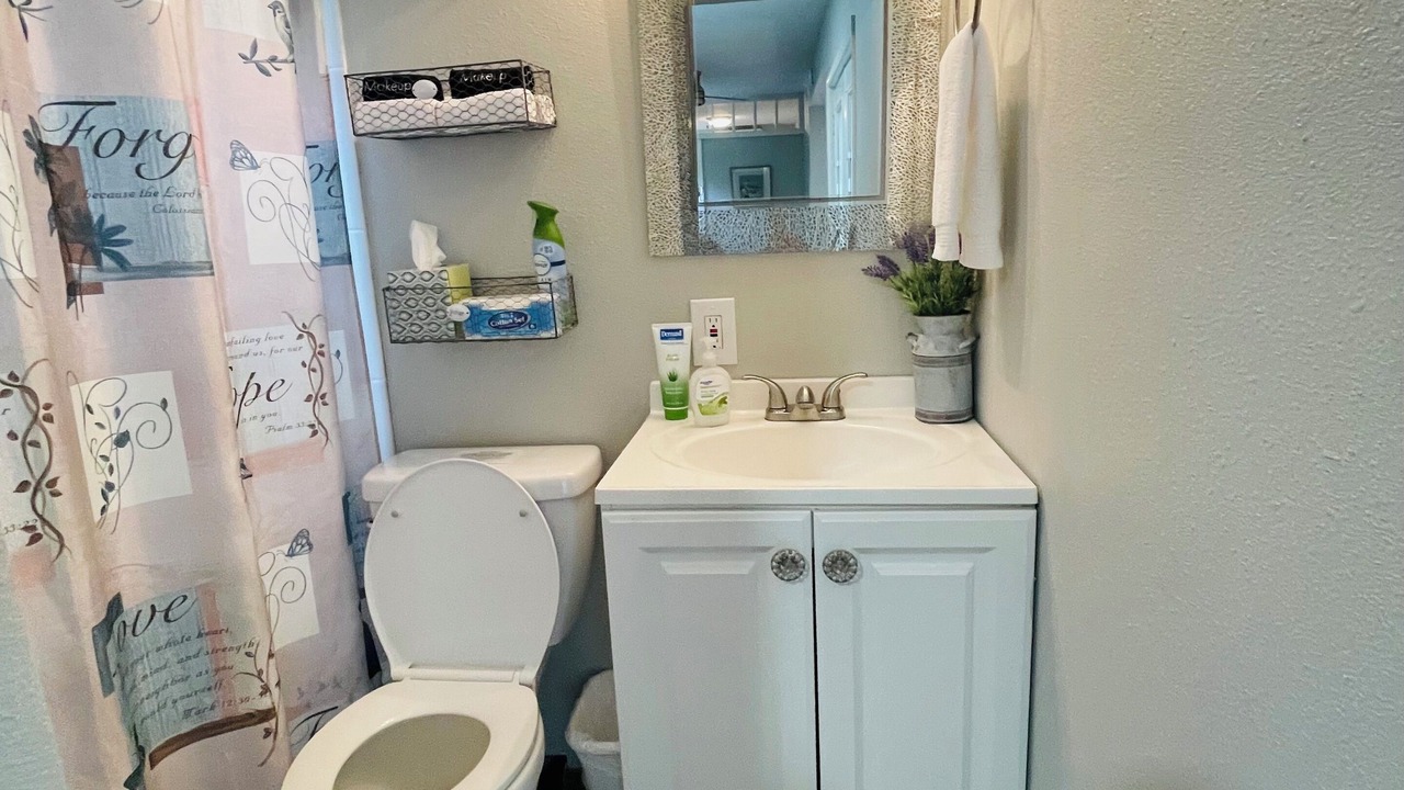 Photo of Bathroom in Garfield