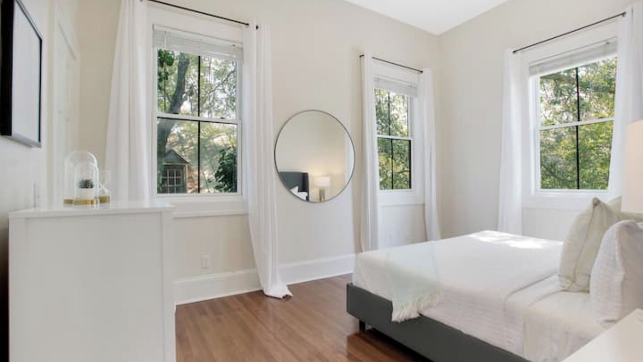 Photo of Bedroom in Thomas Square