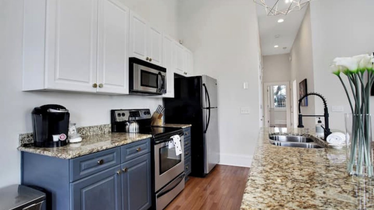 Photo of Kitchen in Thomas Square