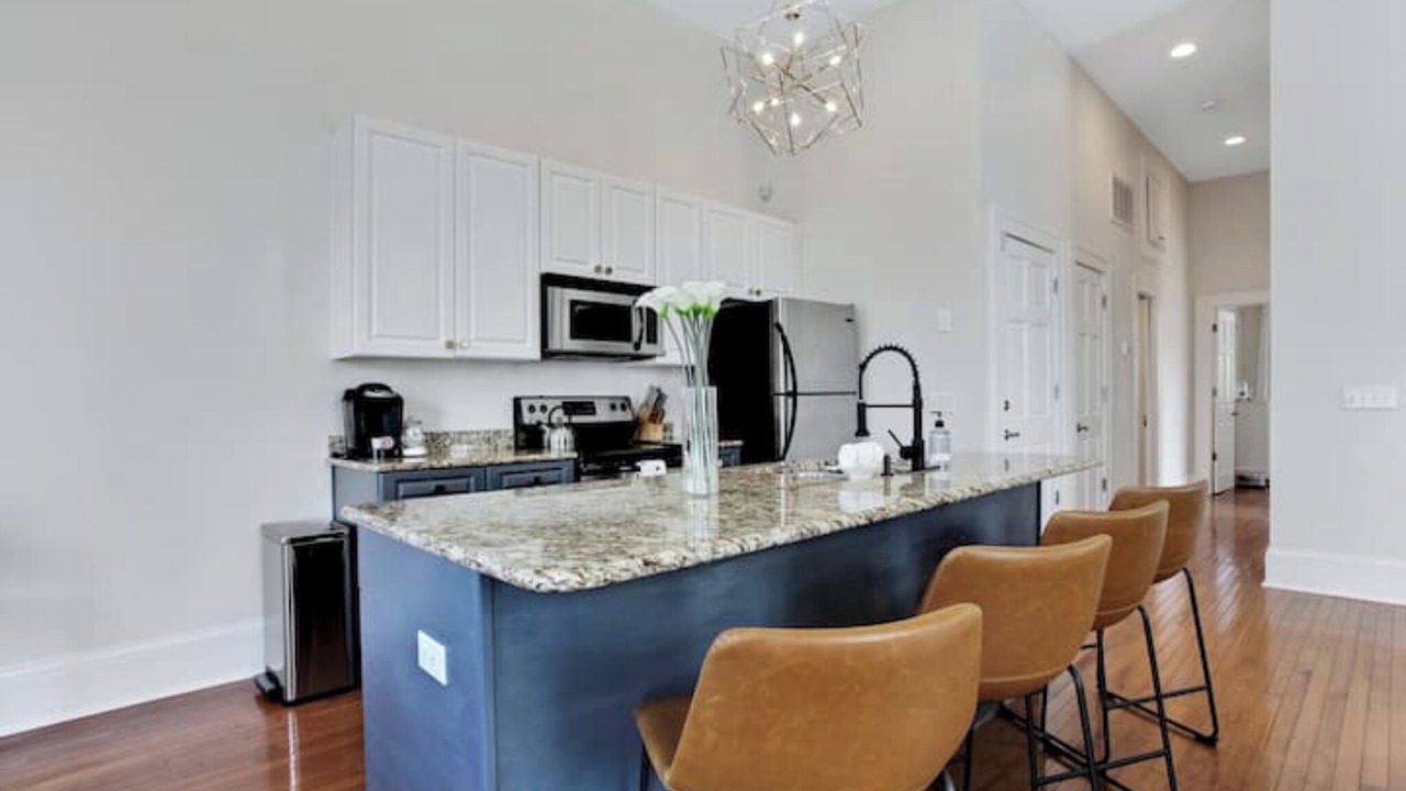 Photo of Kitchen in Thomas Square
