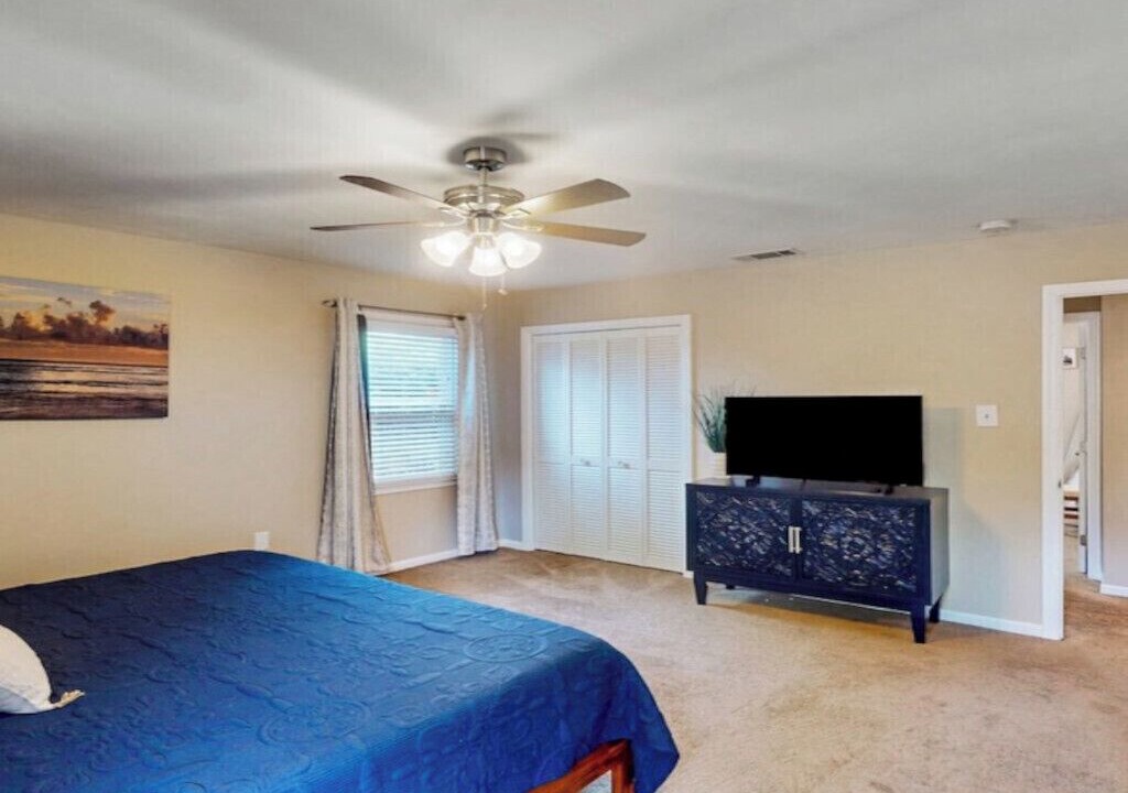 Photo of Bedroom in Isle of Hope Historic District