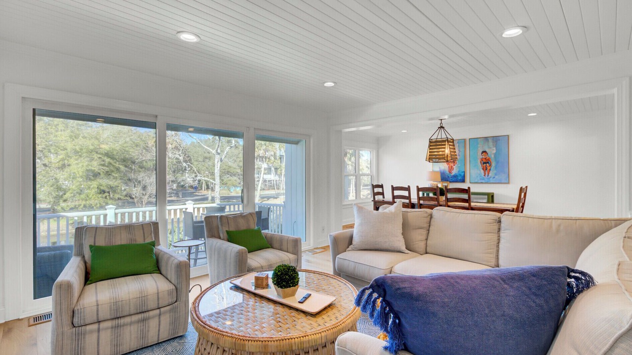 Photo of Livingroom in Twin Oaks