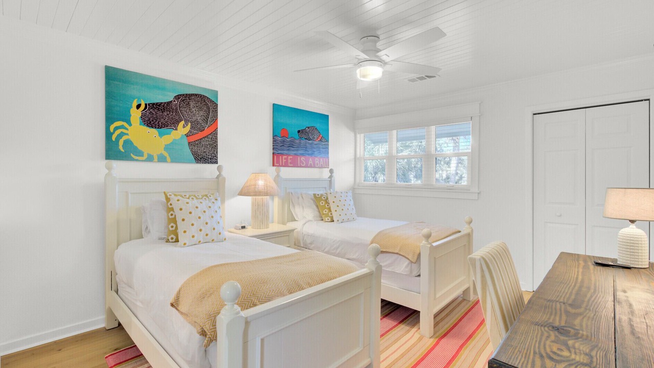 Photo of Bedroom in Twin Oaks
