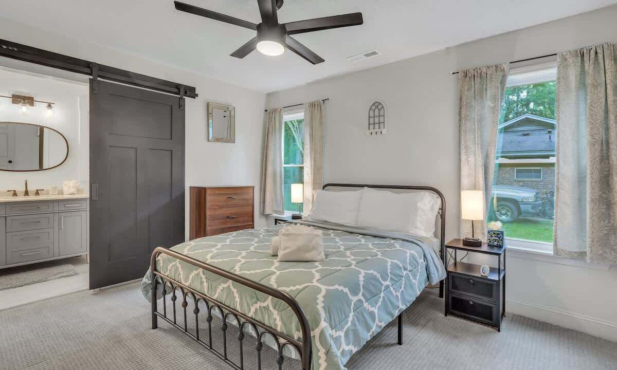 Photo of Bedroom in Pooler
