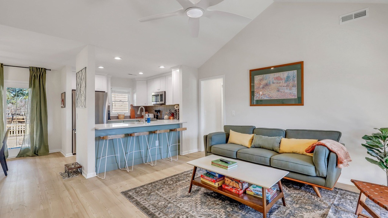 Photo of Livingroom in Russellville
