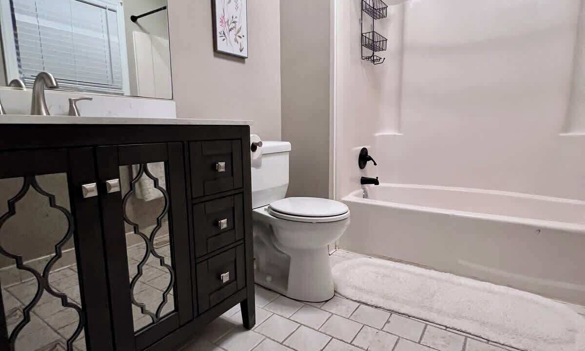 Photo of Bathroom in Manteo