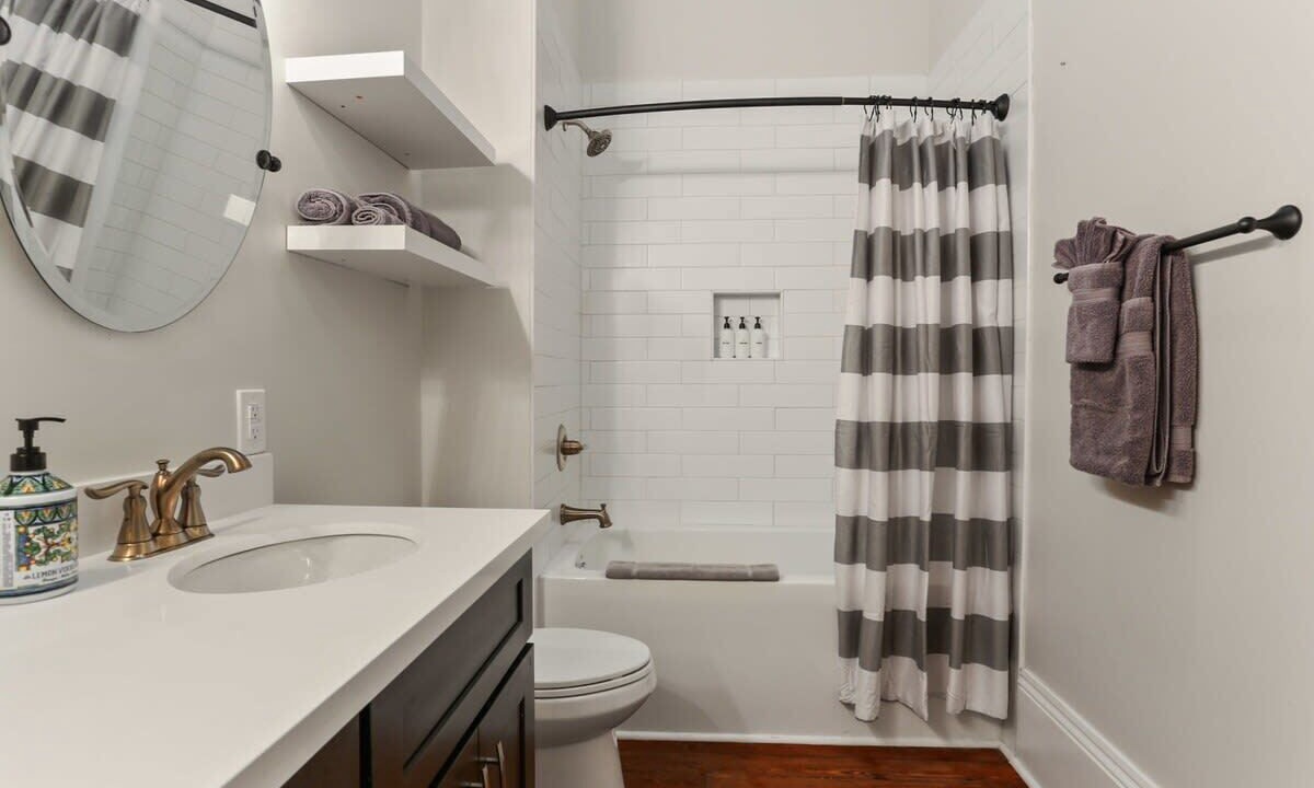 Photo of Bathroom in Saint Claude