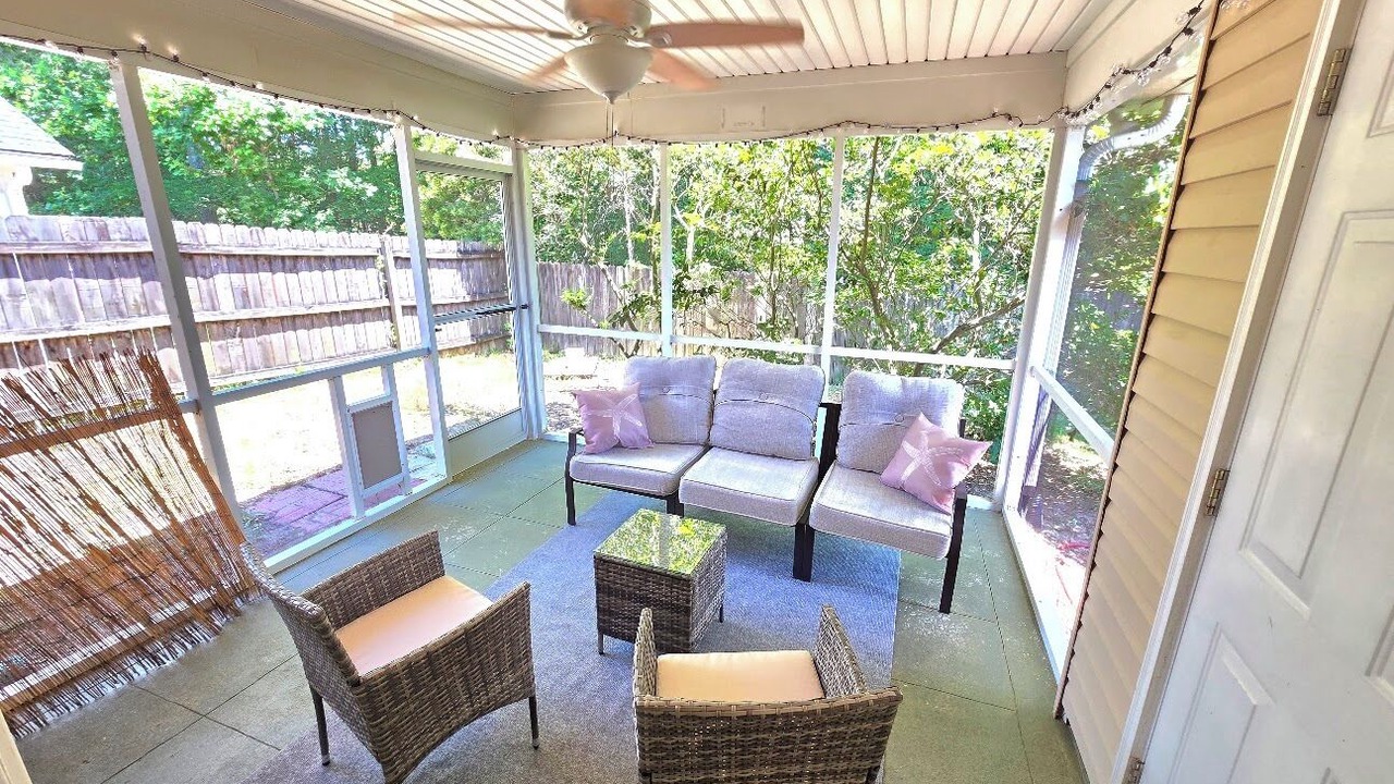 Photo of Livingroom in Goose Creek