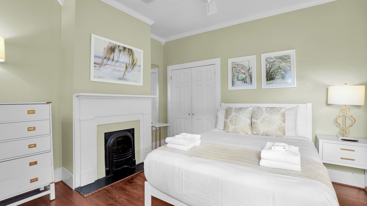 Photo of Bedroom in Beach Institute