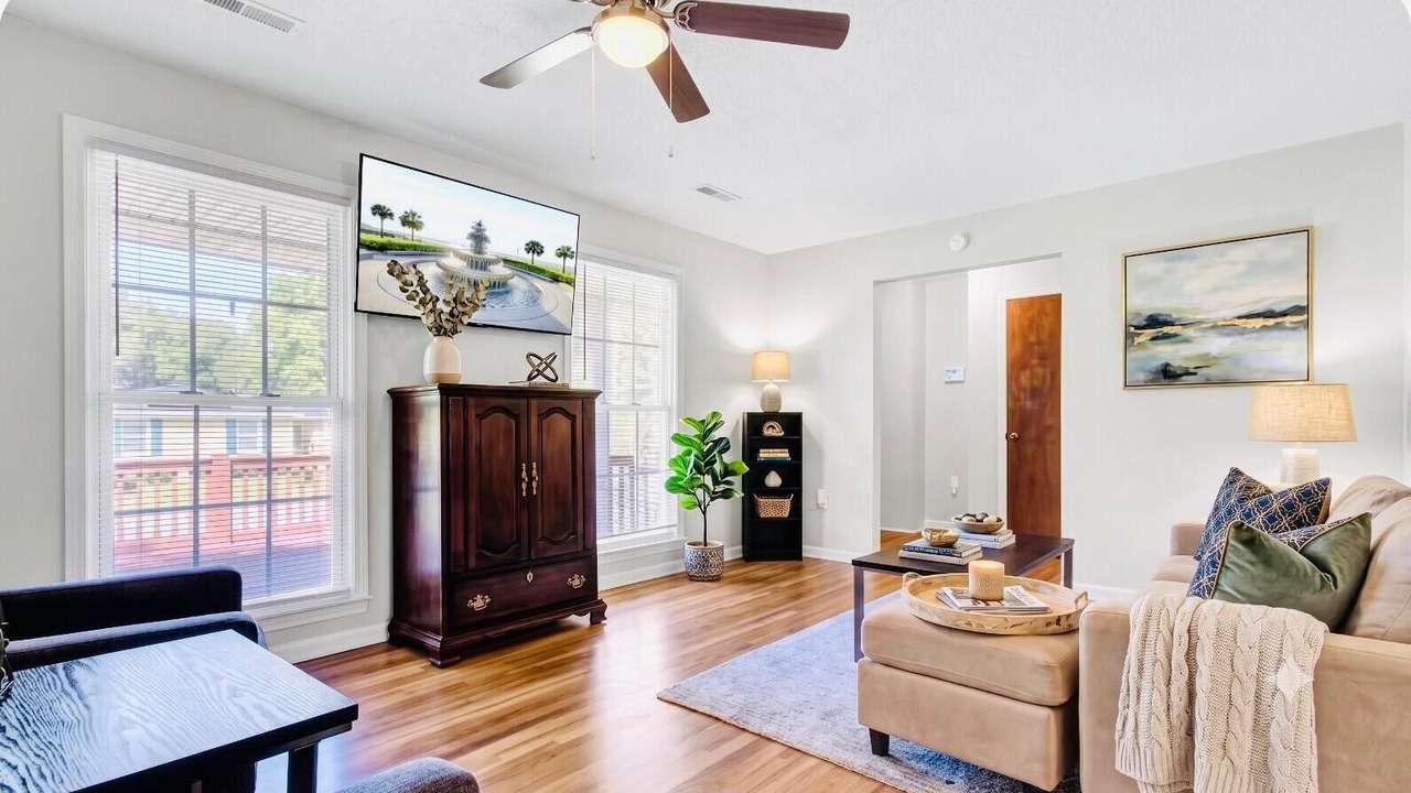 Photo of Livingroom in Ladson