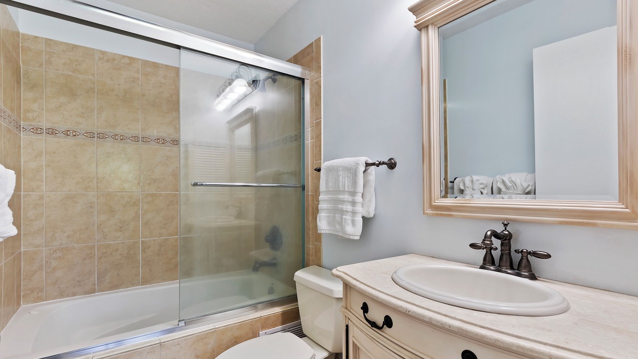Photo of Bathroom in Harbour Town
