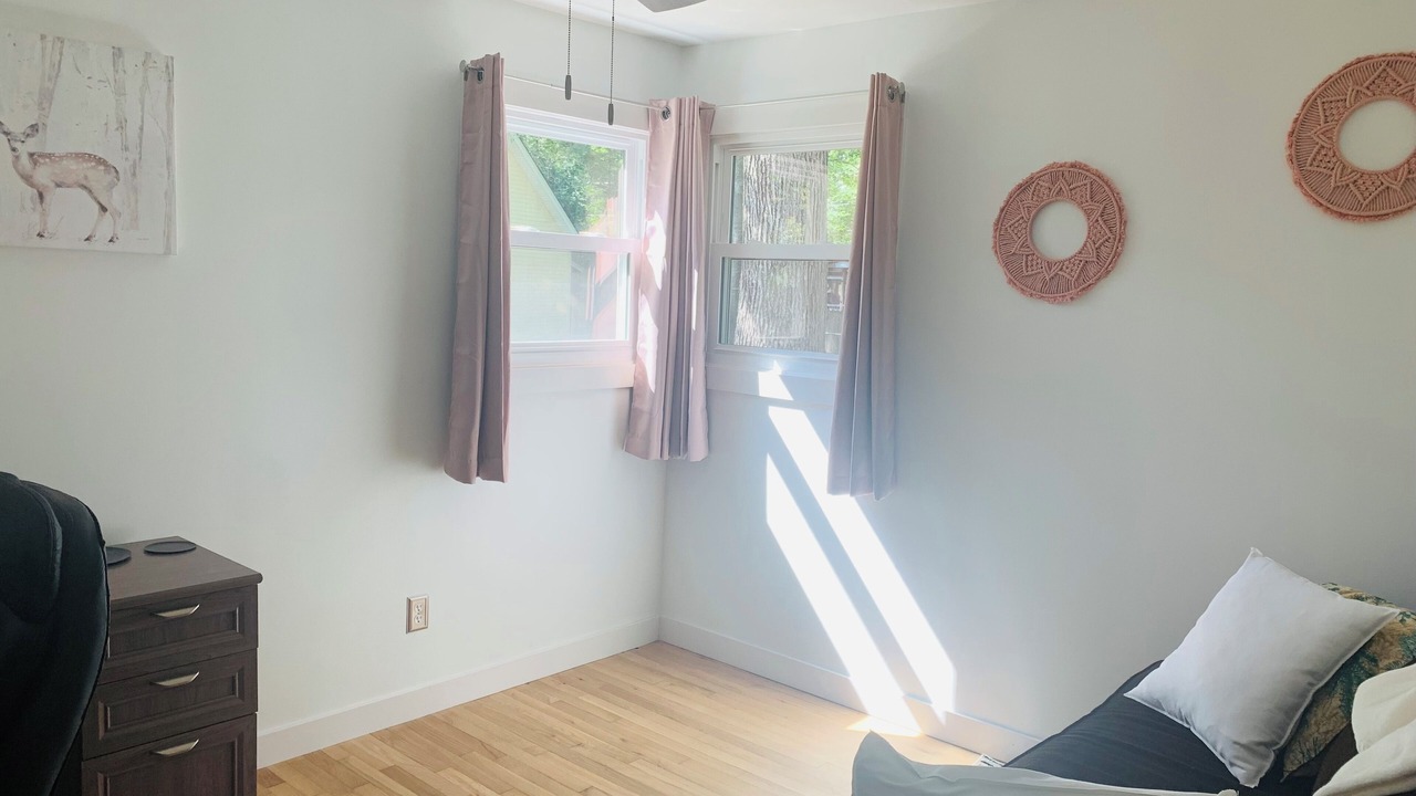 Photo of Livingroom in Summerville Historic District