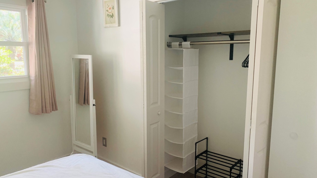 Photo of Bedroom in Summerville Historic District
