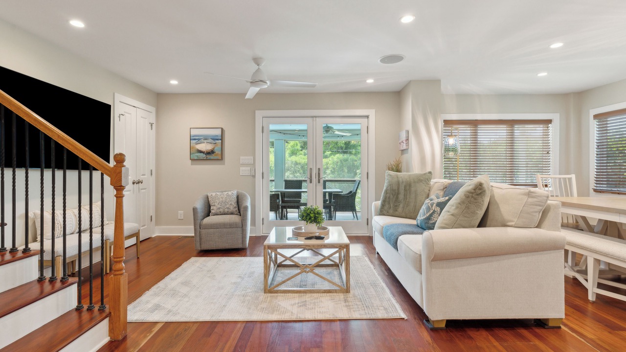 Photo of Livingroom in Sullivan's Island