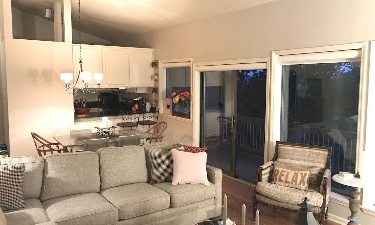 Photo of Livingroom in Fairfield Bay