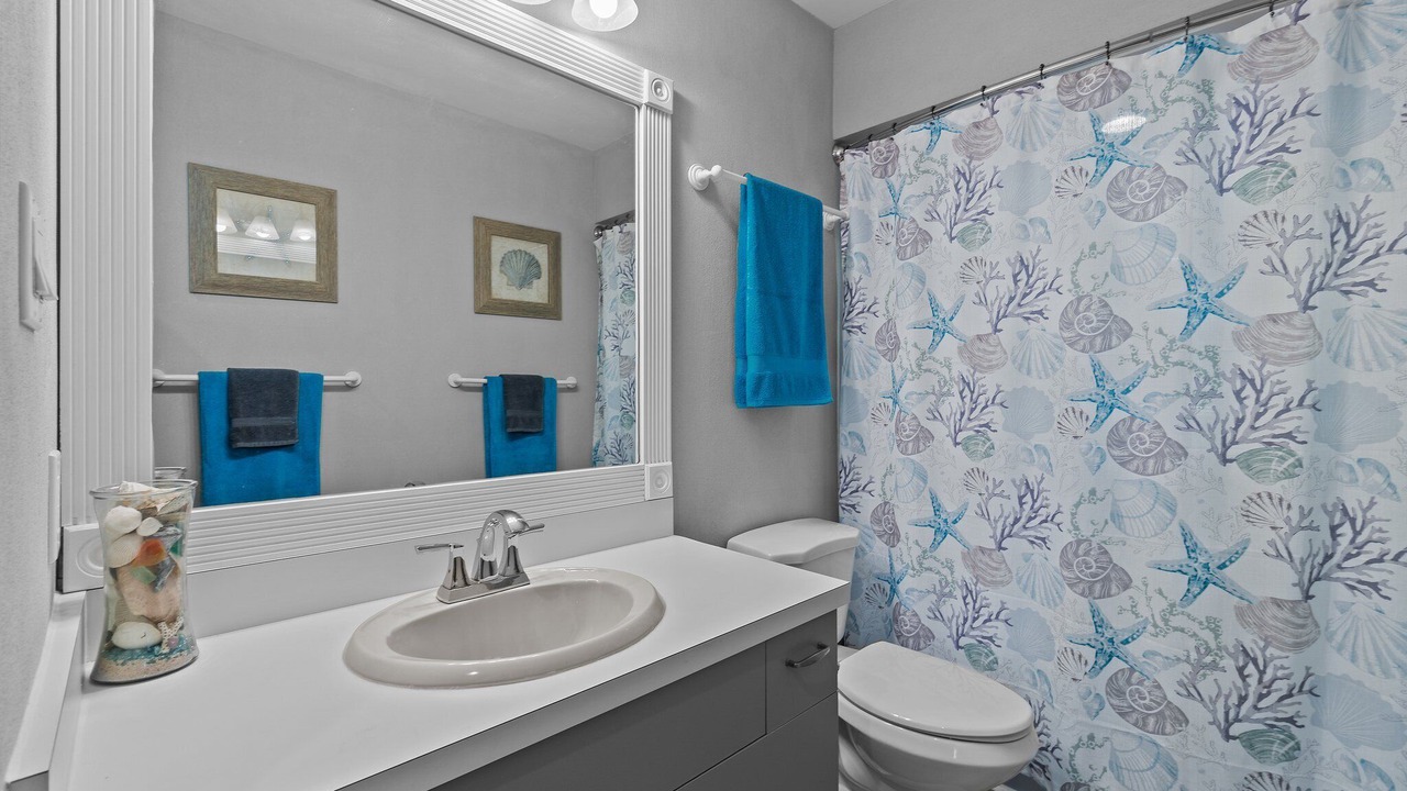 Photo of Bathroom in Monteray Shores