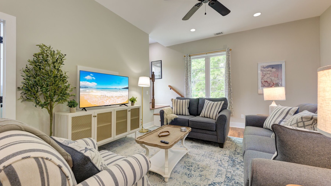 Photo of Livingroom in Rockville