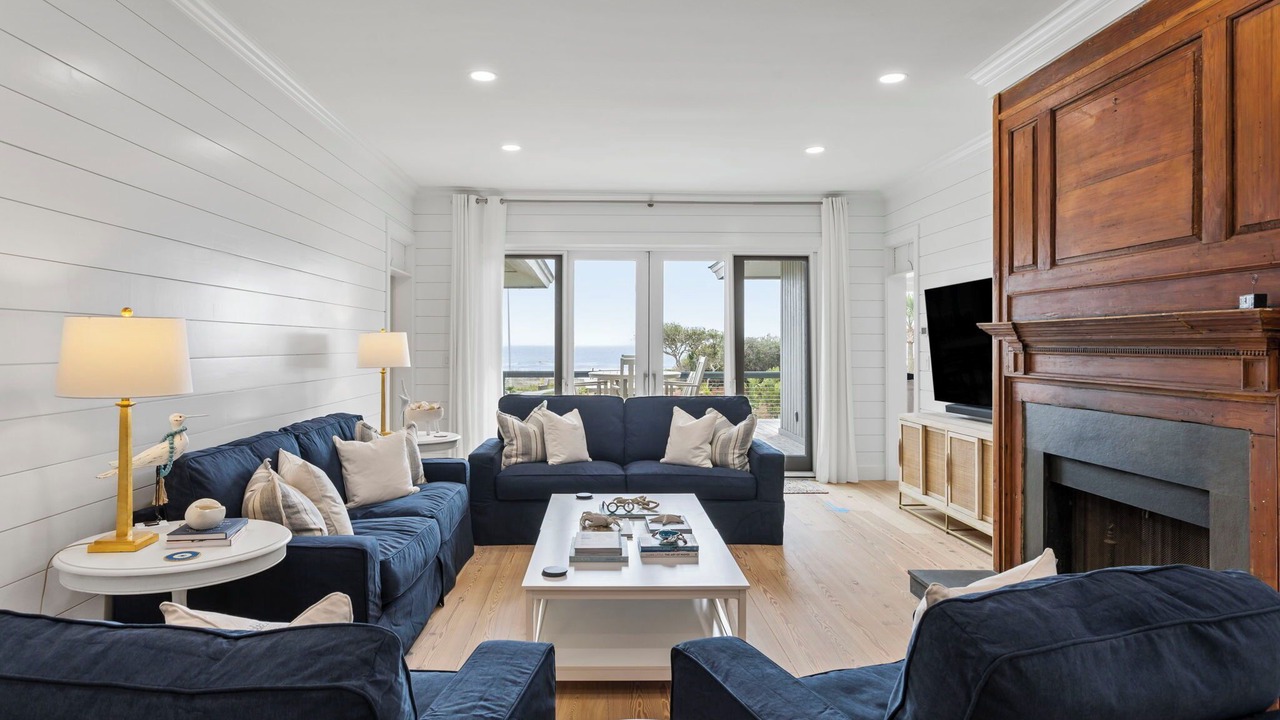 Photo of Livingroom in West Beach