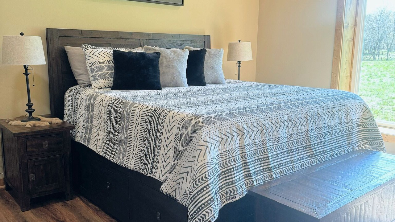 Photo of Bedroom in Mount Ida