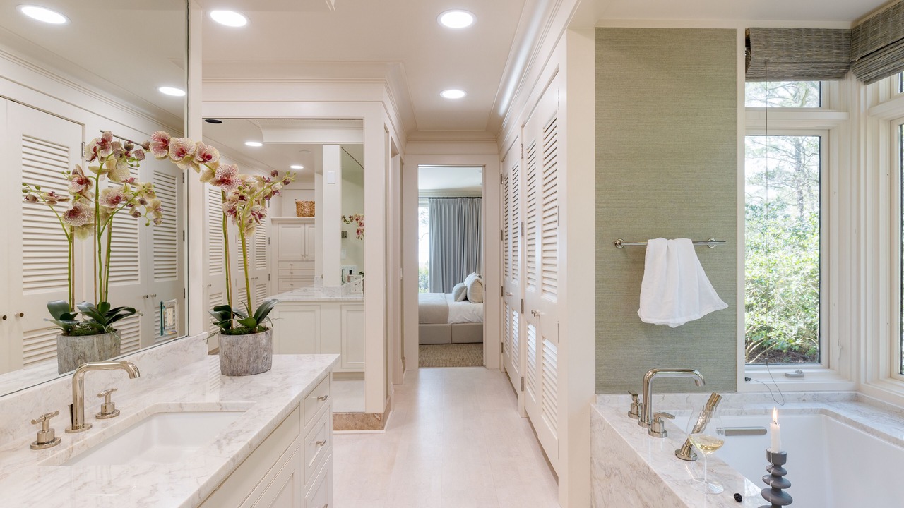 Photo of Bathroom in South Beach