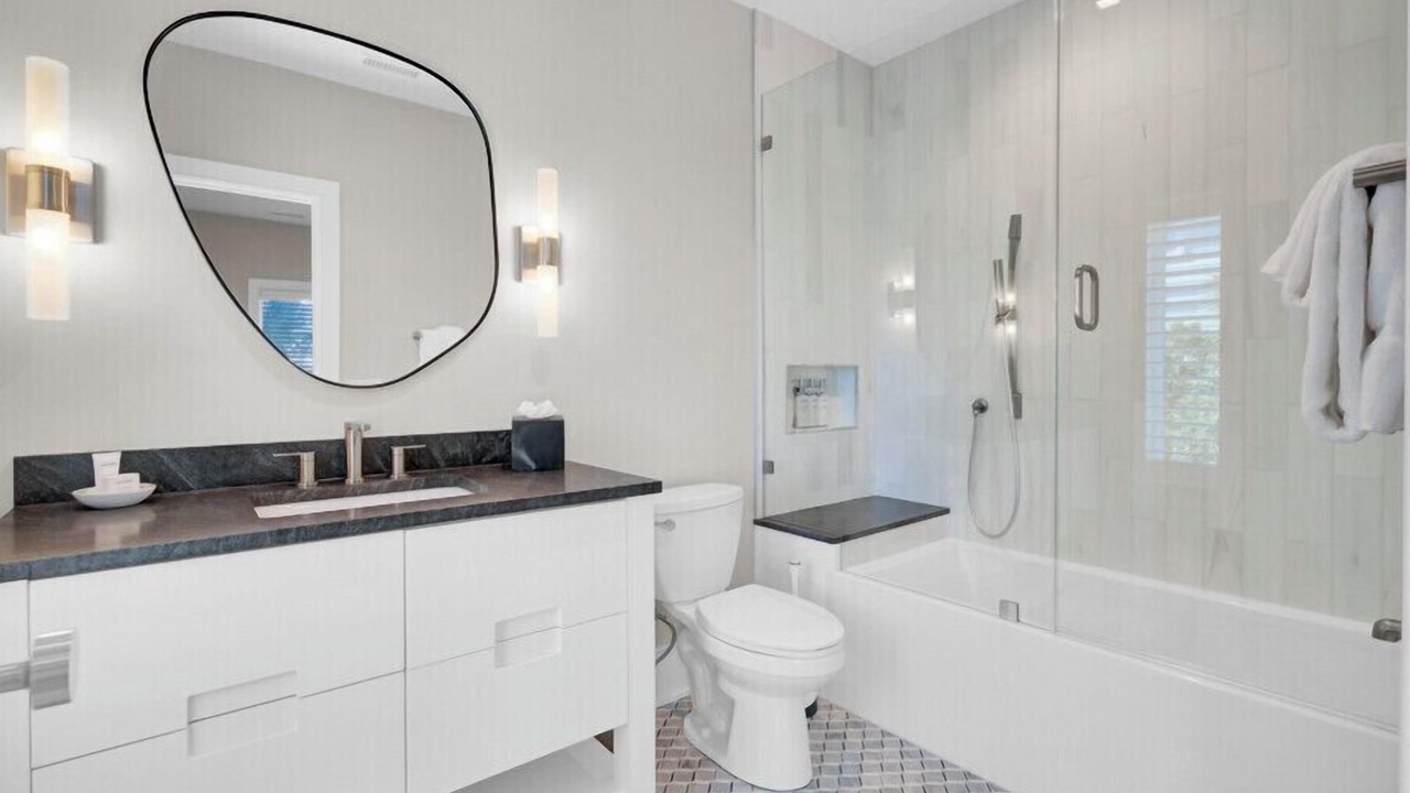 Photo of Bathroom in Beachwood East