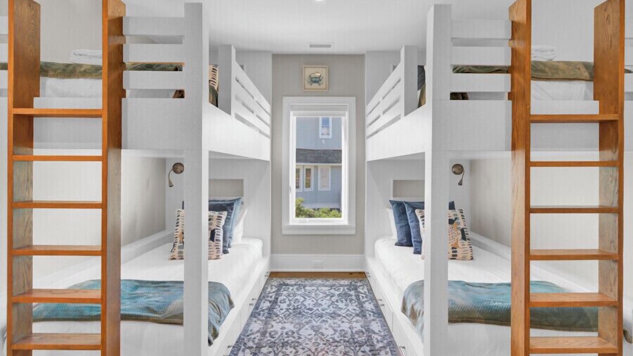 Photo of Bedroom in Beachwood East