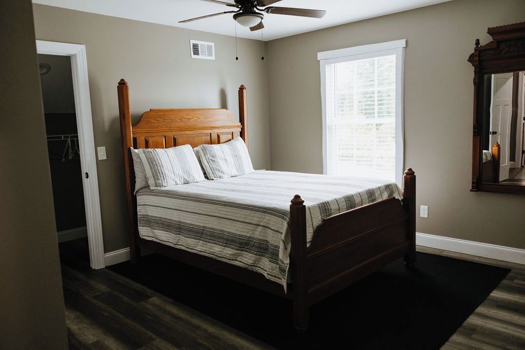 Photo of Bedroom in Dahlonega
