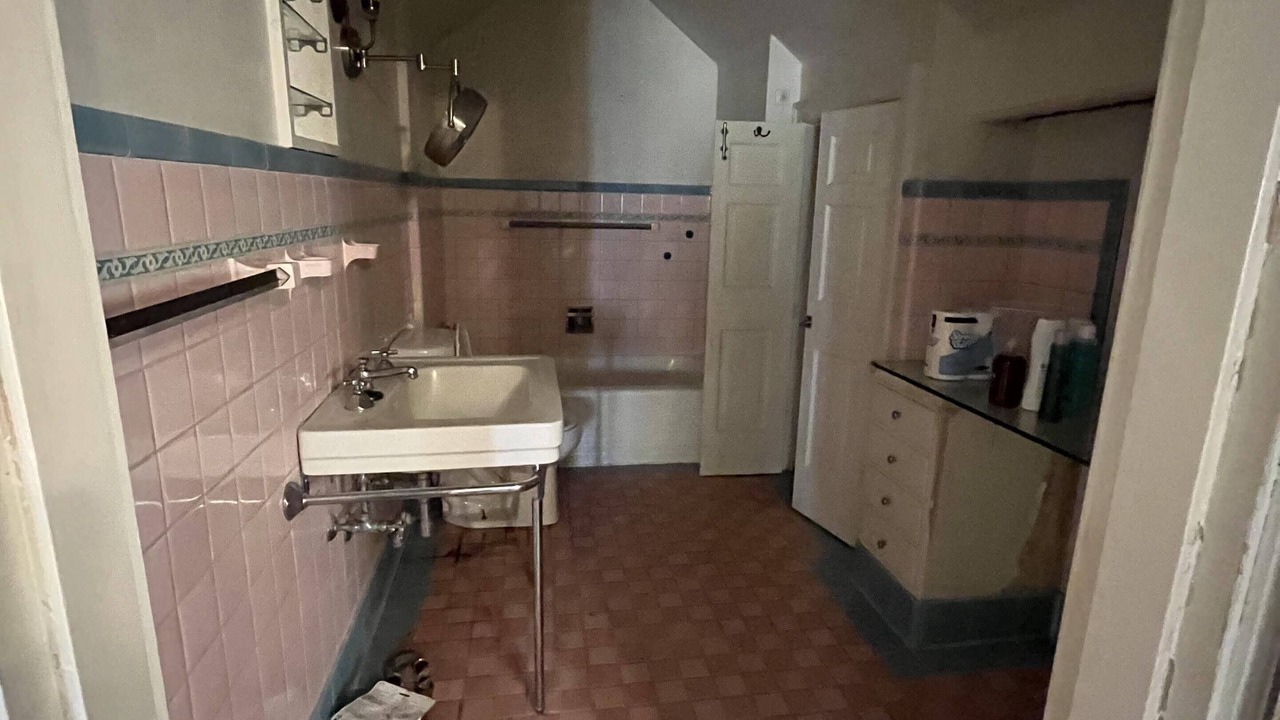 Photo of Bathroom in Clarksdale