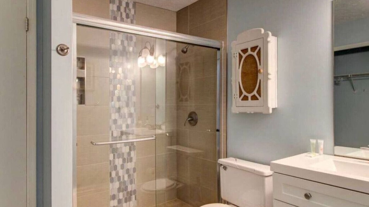 Photo of Bathroom in Whitemarsh Island
