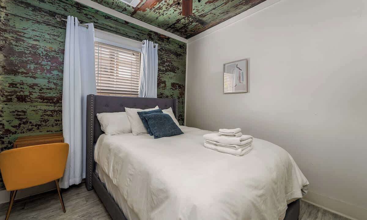 Photo of Bedroom in Historic Downtown Savannah