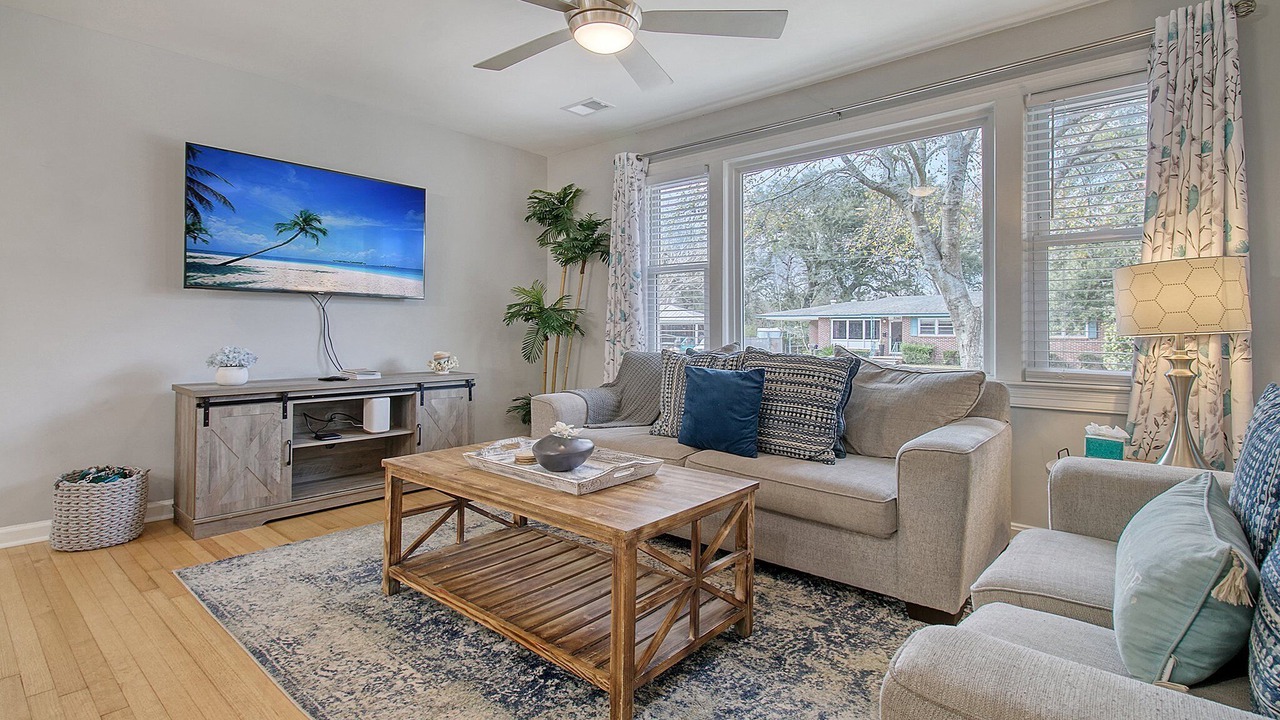 Photo of Livingroom in North Charleston
