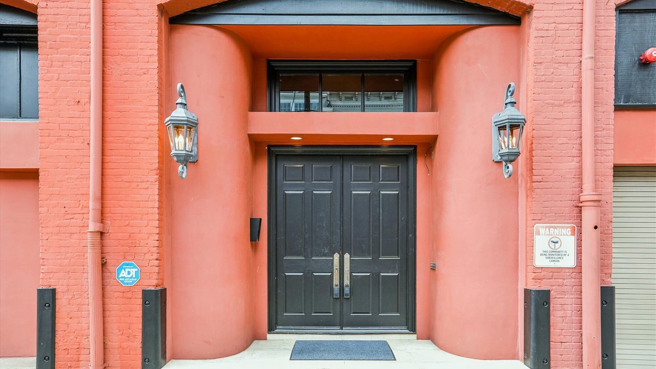 Photo of Outdoor in Historic District - North