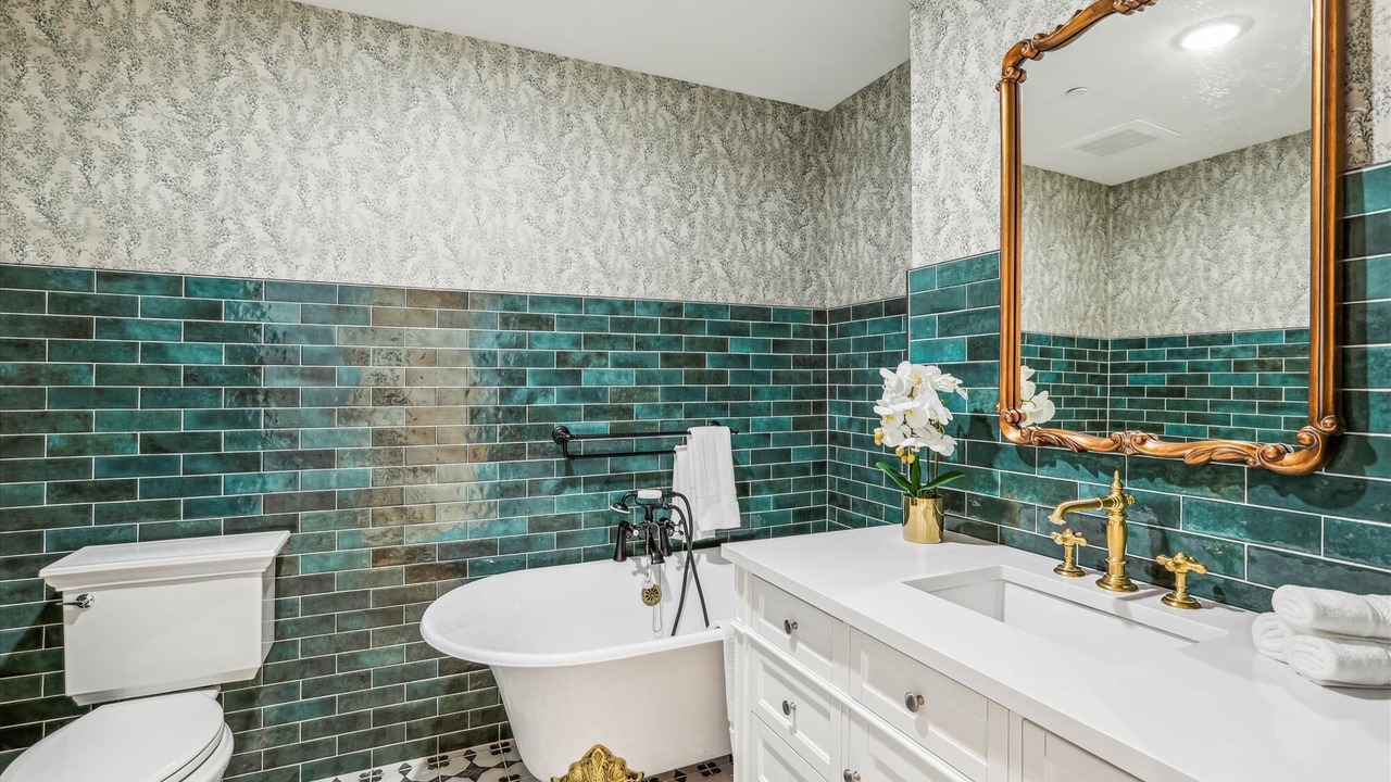 Photo of Bathroom in Historic District - North