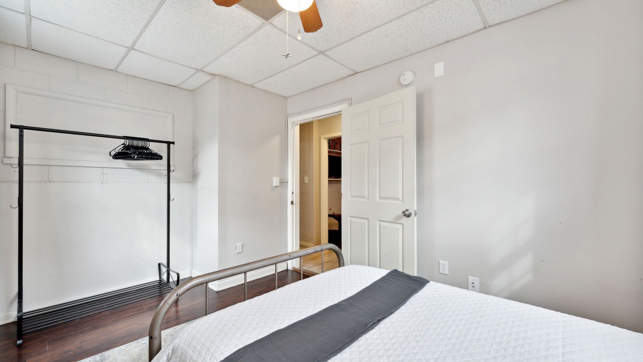 Photo of Bedroom in Savannah Victorian District