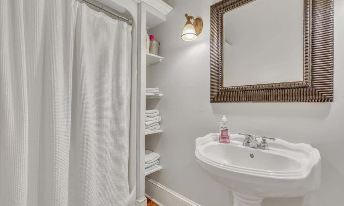 Photo of Bathroom in Statesboro
