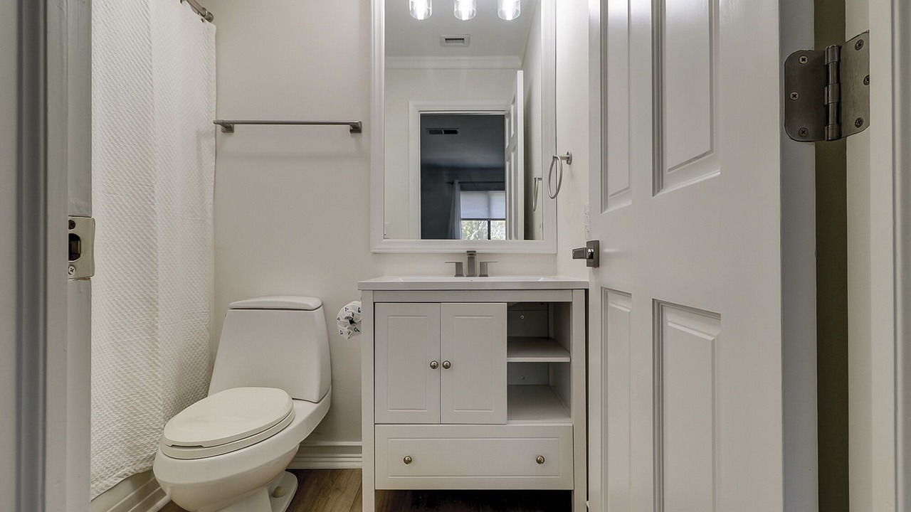 Photo of Bathroom in Harbour Town