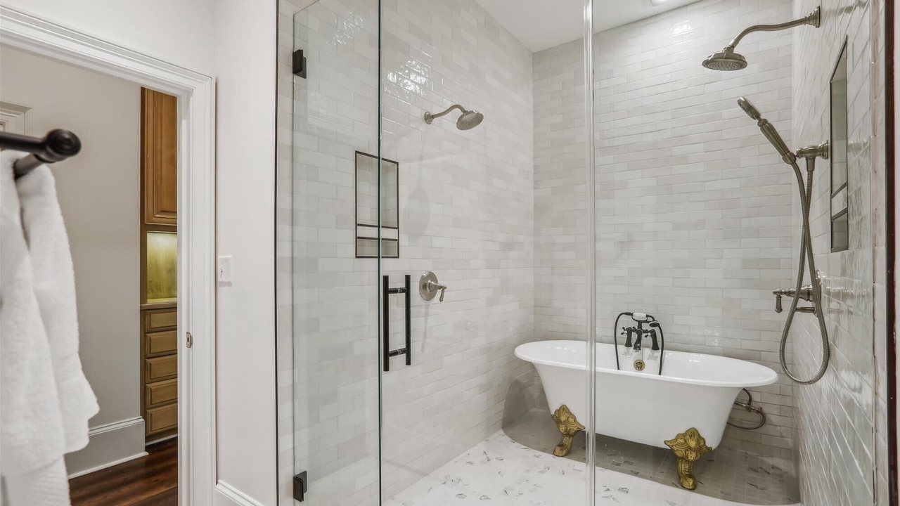 Photo of Bathroom in Historic District - North