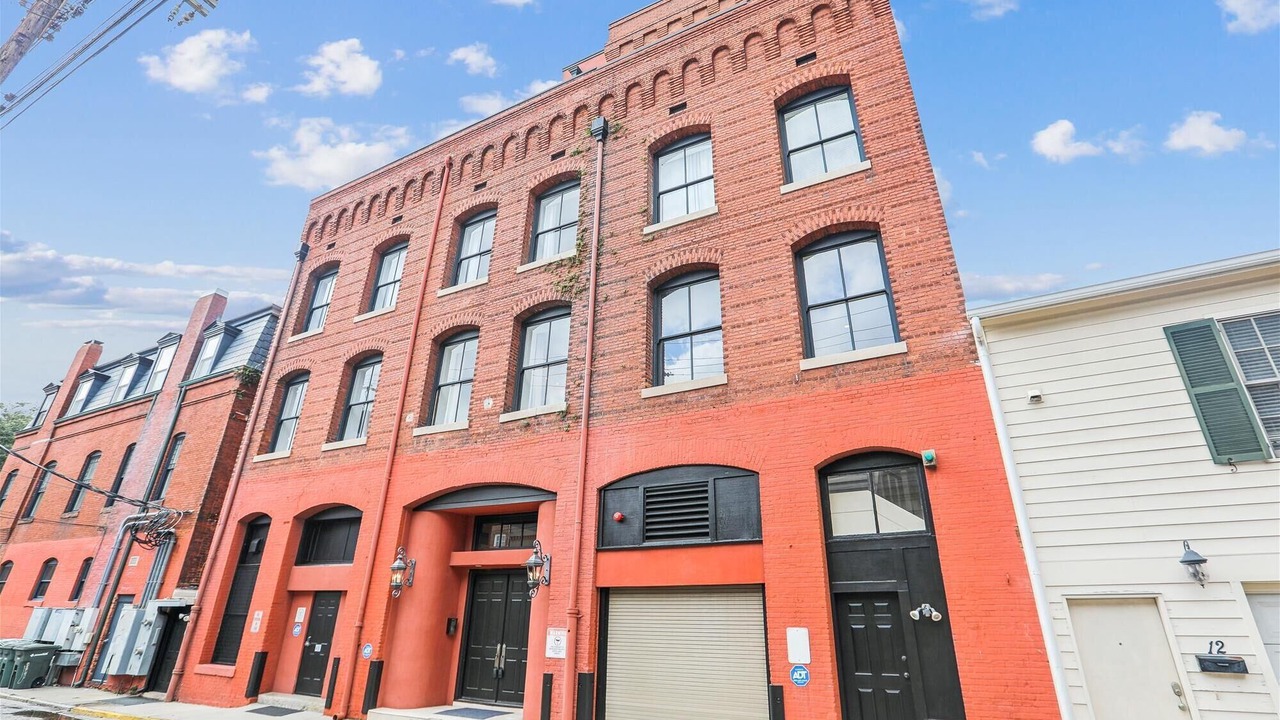 Photo of Outdoor in Historic District - North